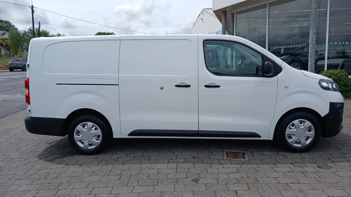 OPEL VIVARO DISPATCH EXPERT LWB 149KMS TOWBAR - Image 3