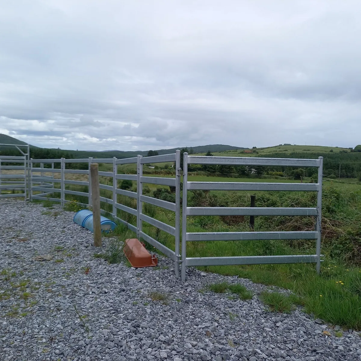 Mobile cattle crush and pen - Image 4