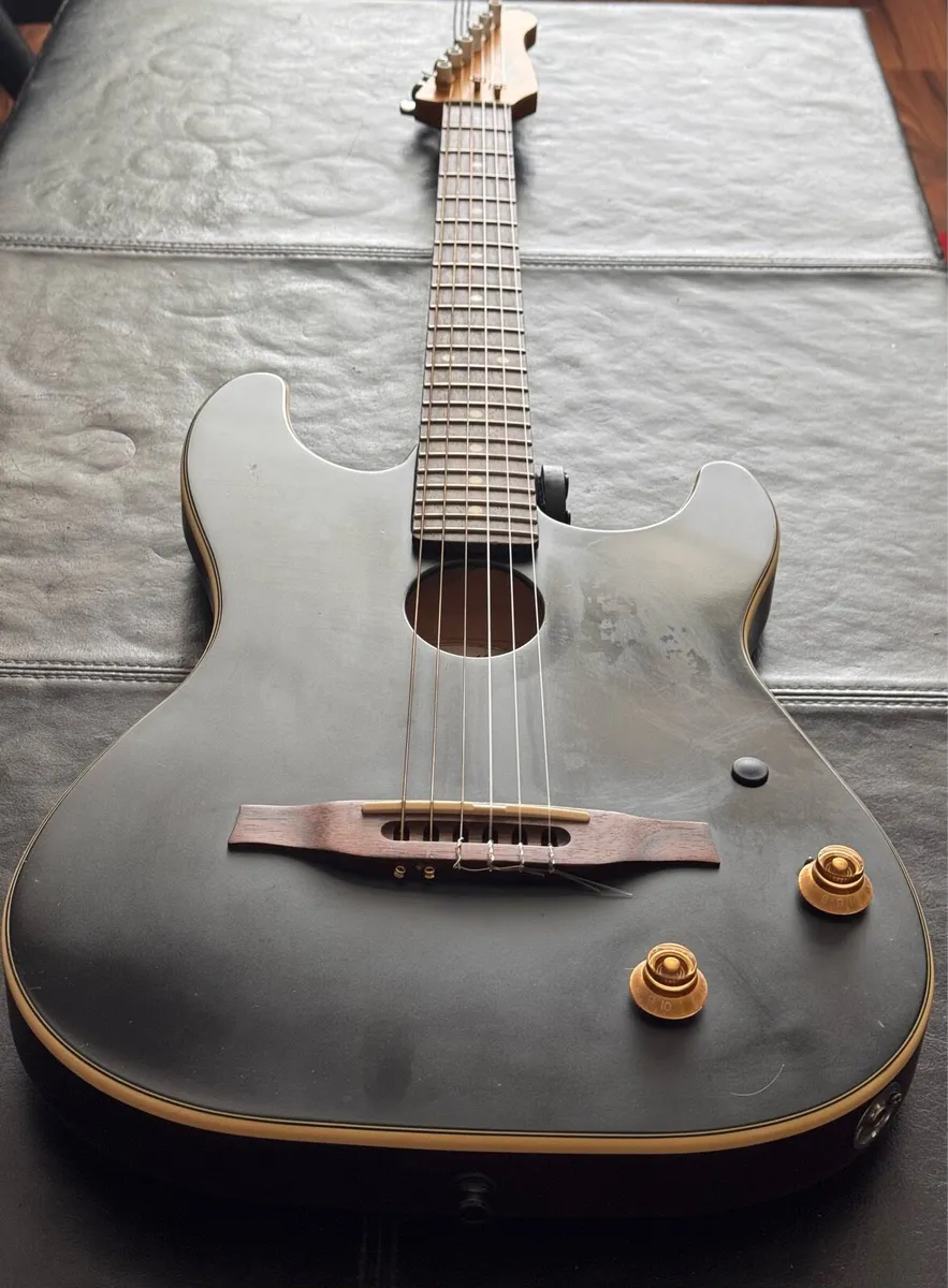 Godin Nylon Electric Acoustic guitar - Image 3