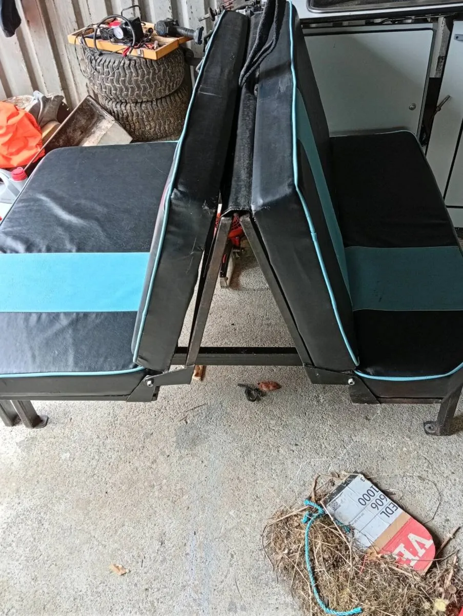 Rock in rool bed 750 euro - Image 2