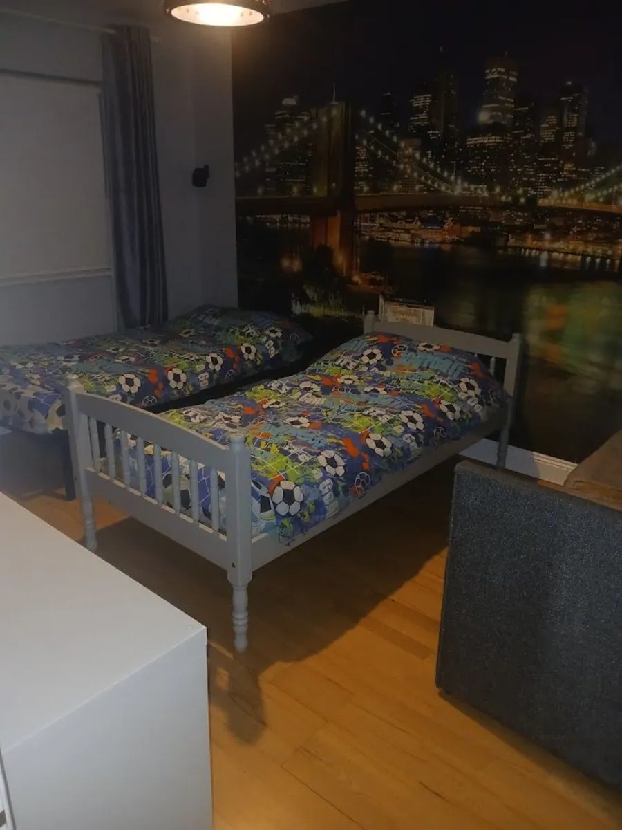 Bunk Bed/2 Single Beds  Inc 1 Mattress - Image 3