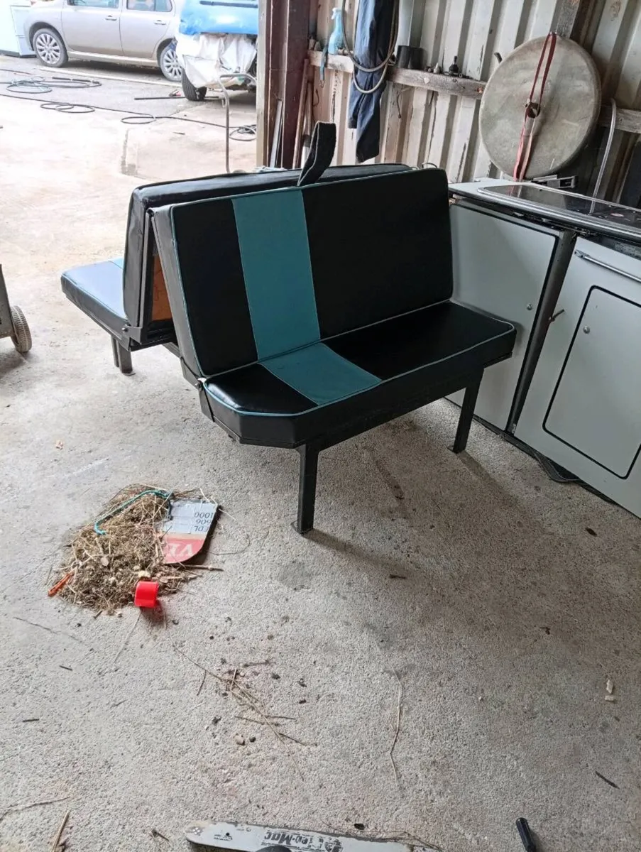 Rock in rool bed 750 euro - Image 1