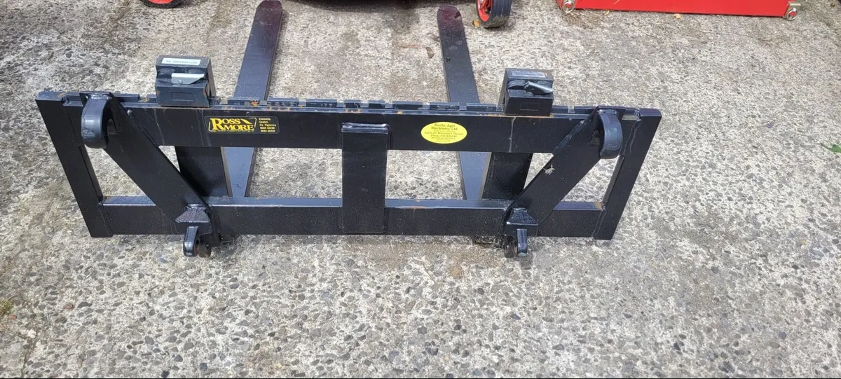 Rossmore Pallet Forks - Image 1