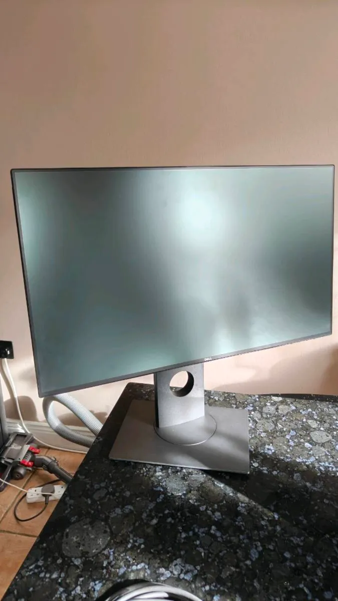 Dell U2417H 24" IPS Monitor - Image 4