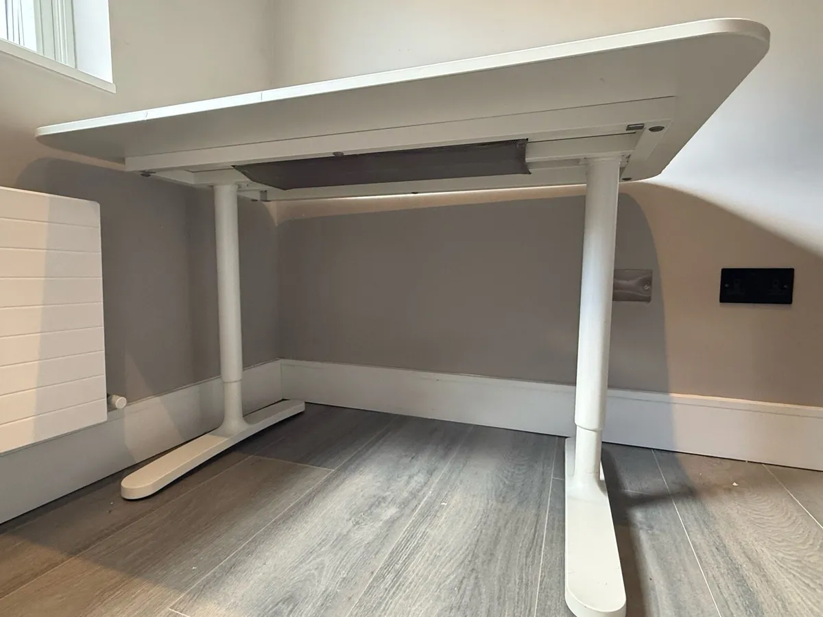 Office Desk -  Ikea Bekant - Image 3