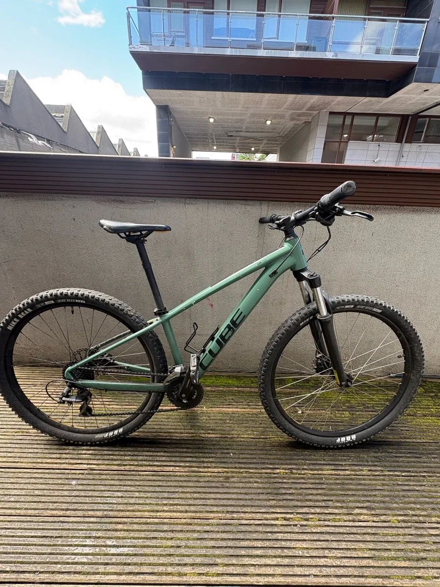 Mountain bike - Image 1