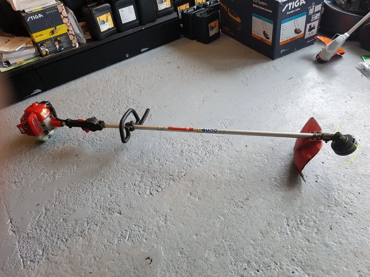 MARUYAMA PETROL STRIMMER - FOR SALE - Image 1