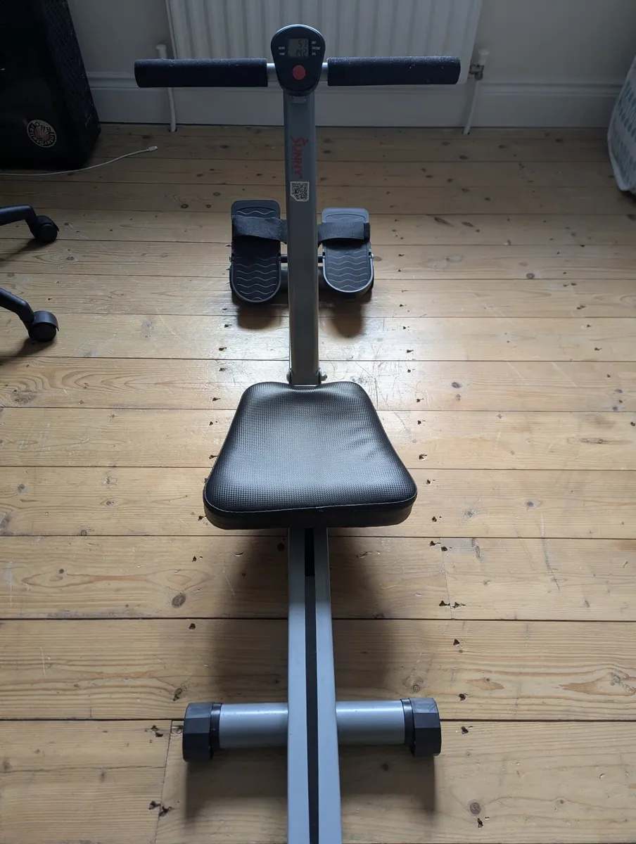 Rowing machine (Foldable) - Image 1