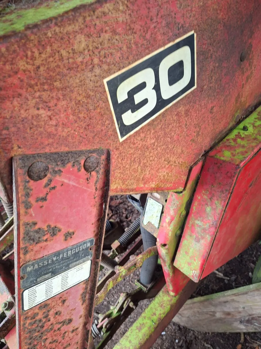 Corn drill m f - Image 1