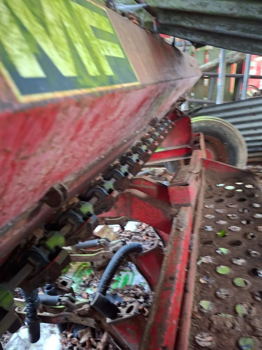 Corn drill m f - Image 3