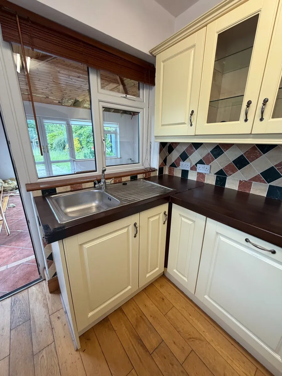 Kitchen - Image 4