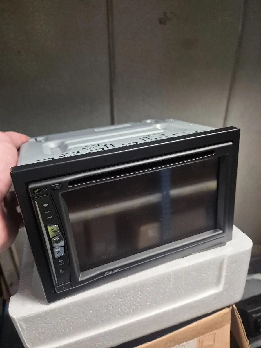 Pioneer Av system radio - Image 1