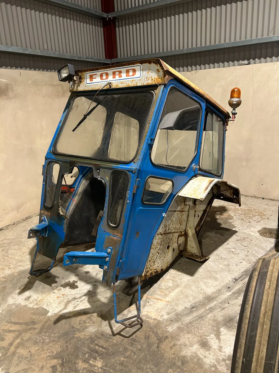 Original Ford 4000 / 4600 Safety Cab - Image 1