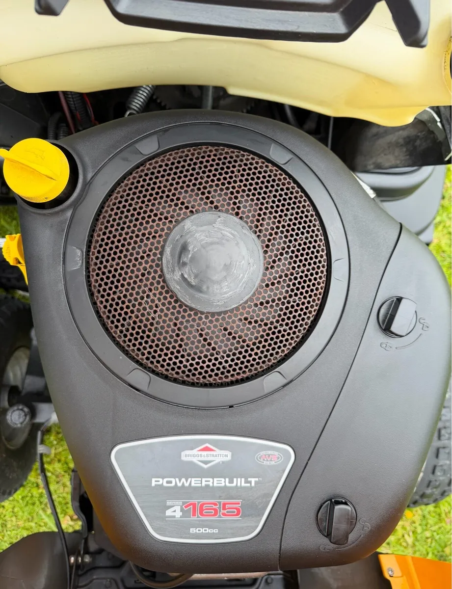 17HP HYDROSTATIC RIDE ON MOWER - Image 2