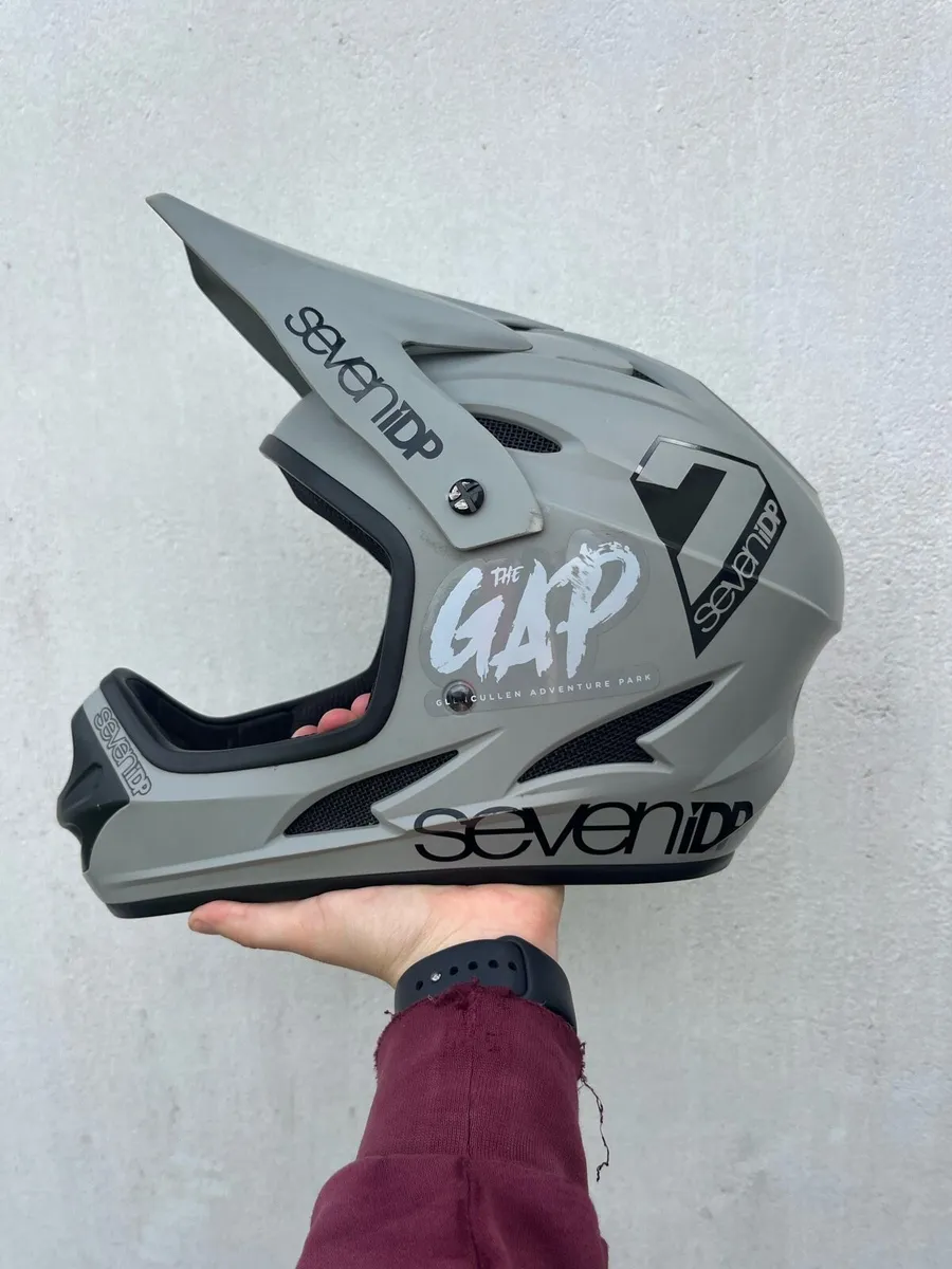 Seven iDP M1 Full Face MTB Helmet – XS - Image 1