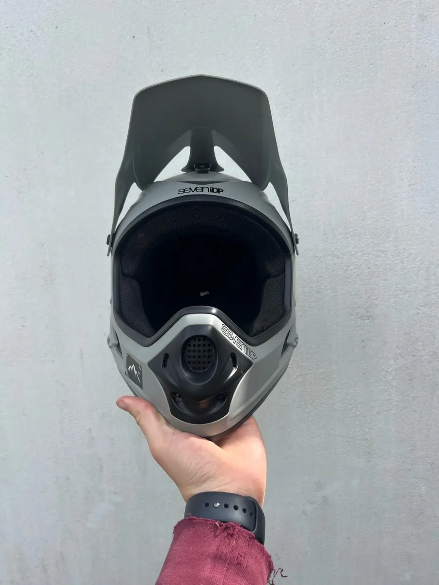 Seven iDP M1 Full Face MTB Helmet – XS - Image 2