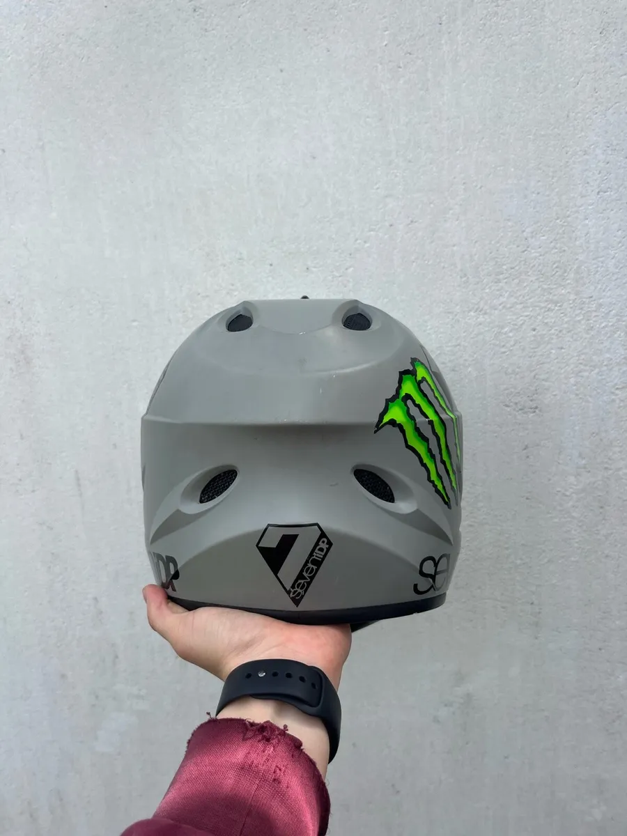 Seven iDP M1 Full Face MTB Helmet – XS - Image 4