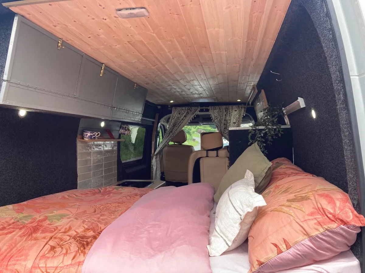 2015 Renault Camper (off grid- fresh test-4 seats) - Image 4