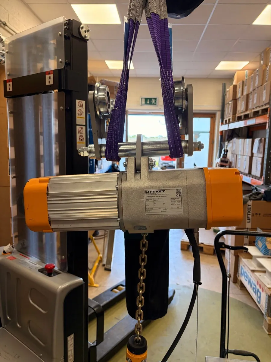 Liftket Electric 500kg Hoist - Image 1