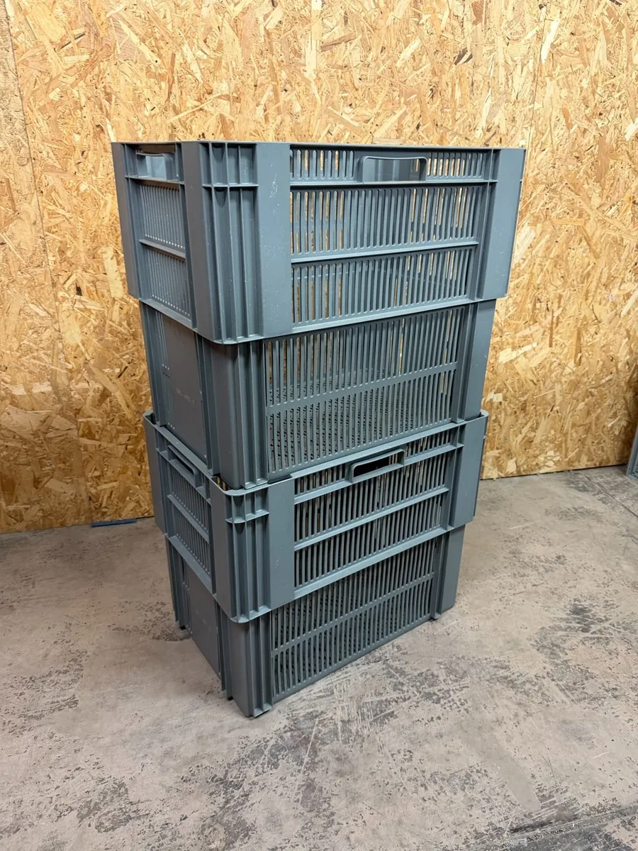 5x vented storage boxes - Image 3