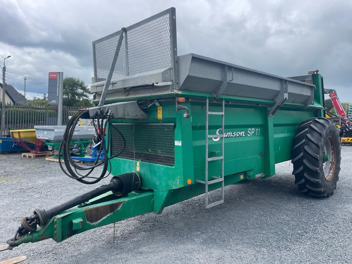 SP11 11 Ton Standard Rear Discharge Muckspreader - Image 3
