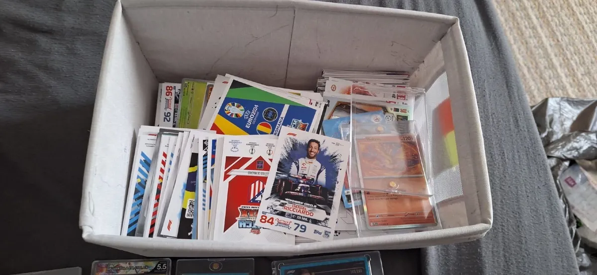 Trading cards - Image 3