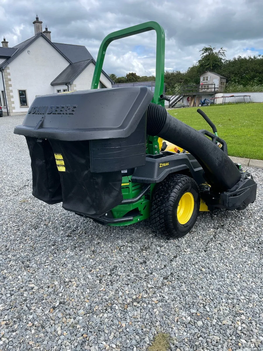 As NEW John Deere Z530M zero turn lawnmower - Image 3