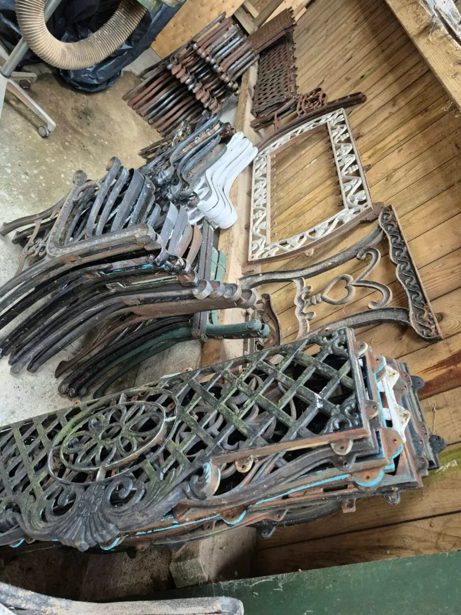 Cast iron Garden bench ends - Image 1