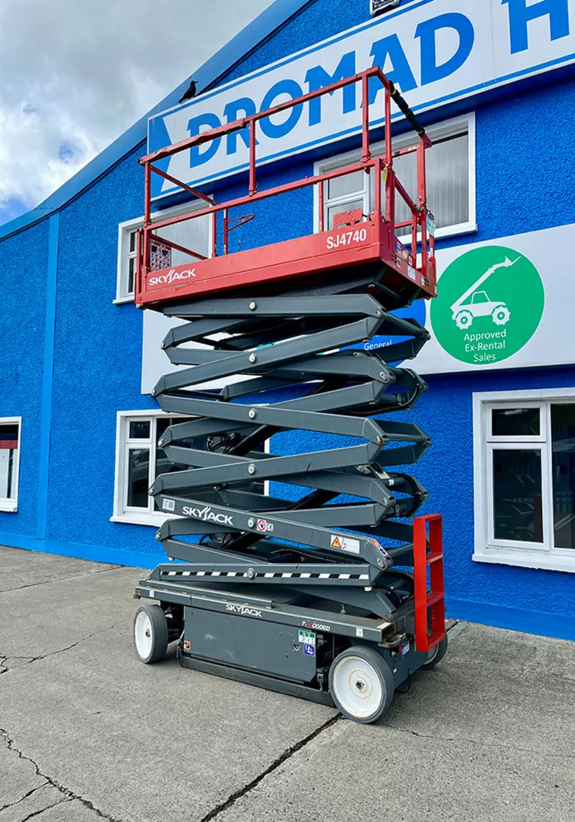 Skyjack 39ft Electric Scissor Lift - MEWP - Image 2