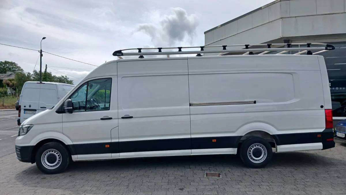 221 VW CRAFTER XLWB 16FT CARGO LENGTH,ROOFRACK - Image 3