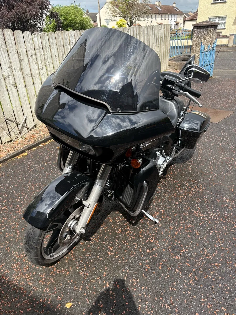 2015 (14MY) Harley Davidson Road Glide Special - Image 2