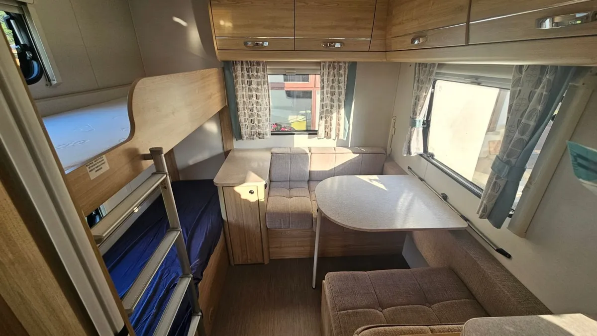 Caravan - Image 2