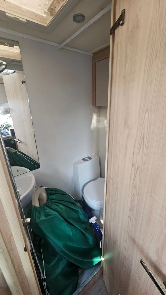 Caravan - Image 3