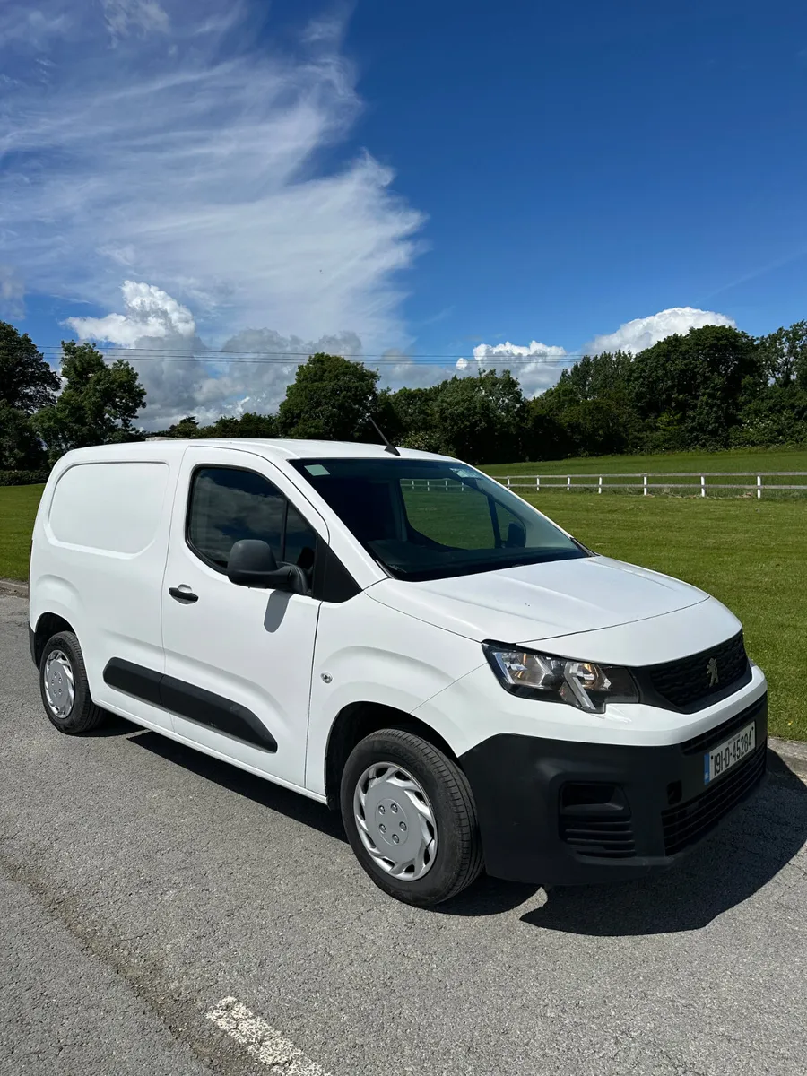 Peugeot Partner 2019 DOE 06/26 - Image 1