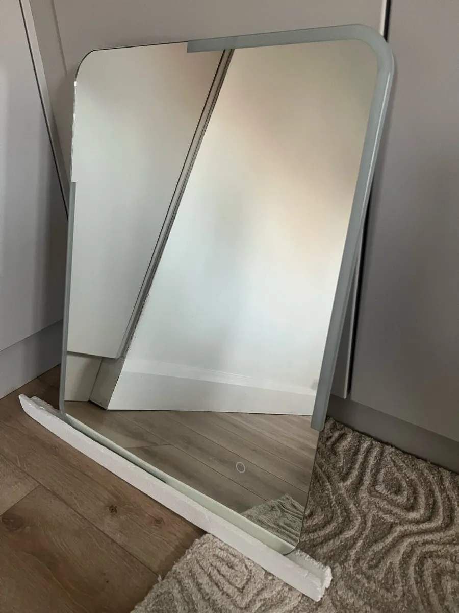 Bathroom mirror - Image 2