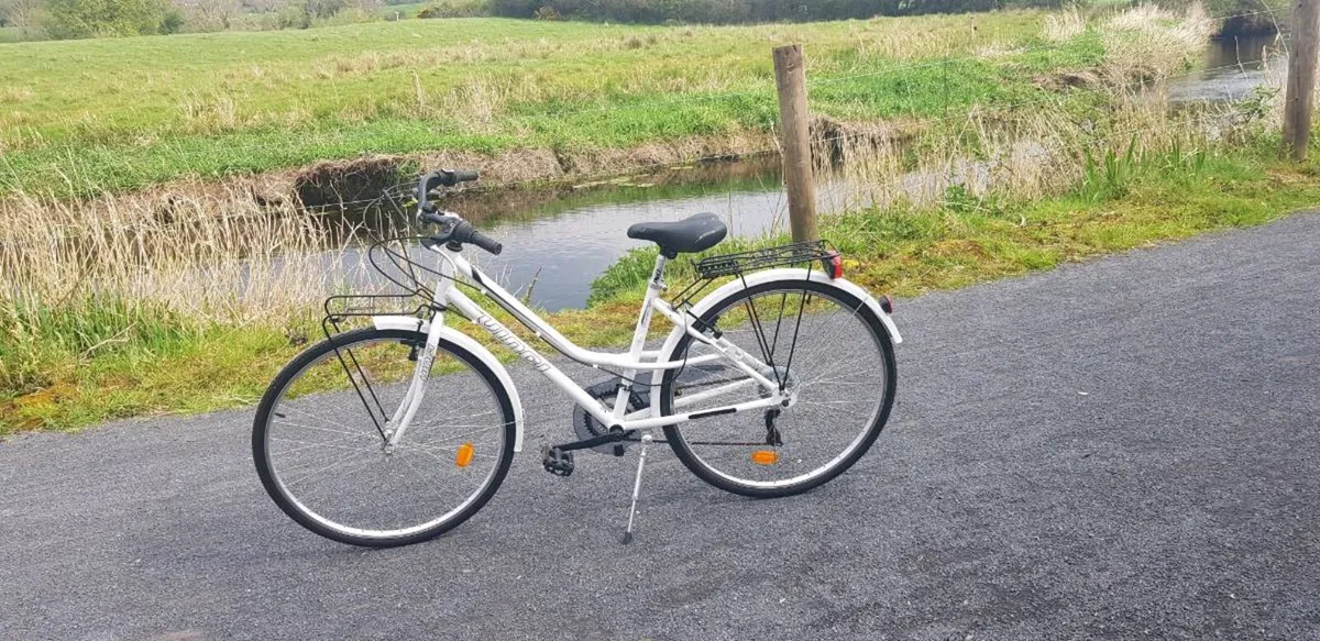 Ladies bicycle - Image 1
