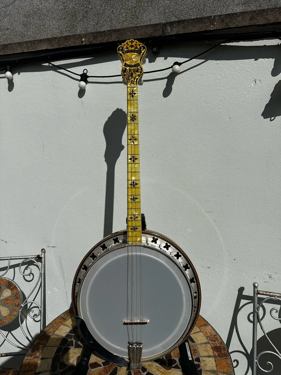 Banjo - Image 1