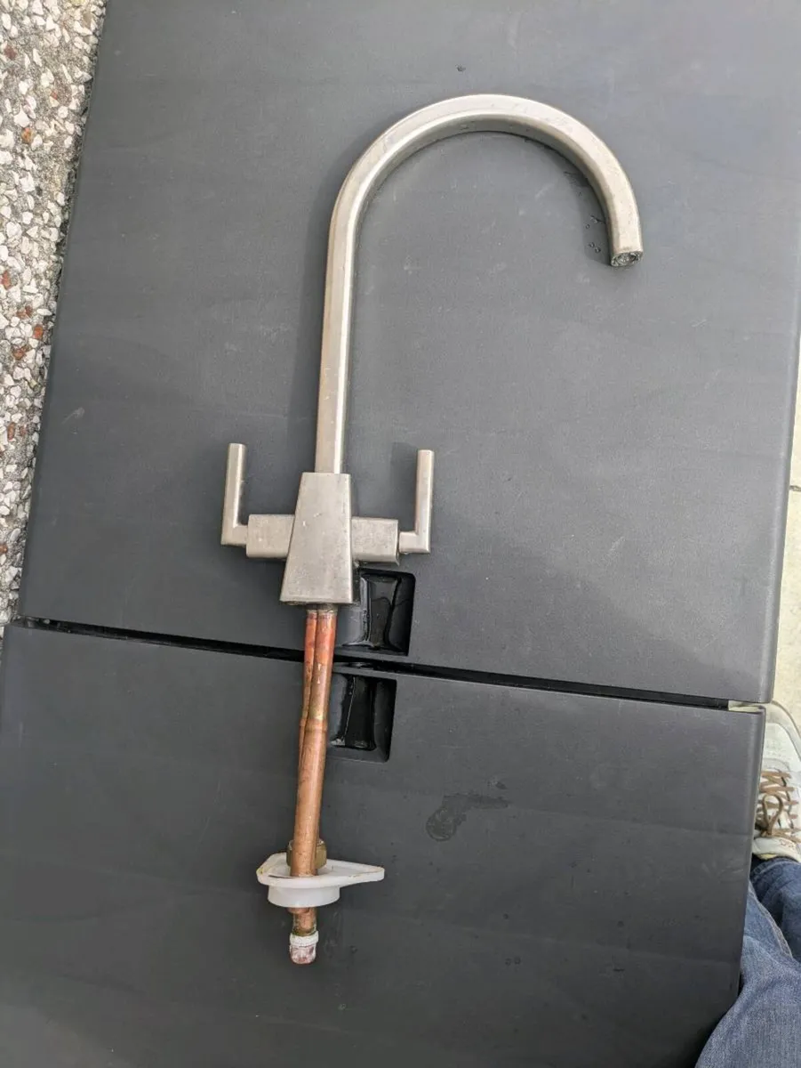 Kitchen sink tap