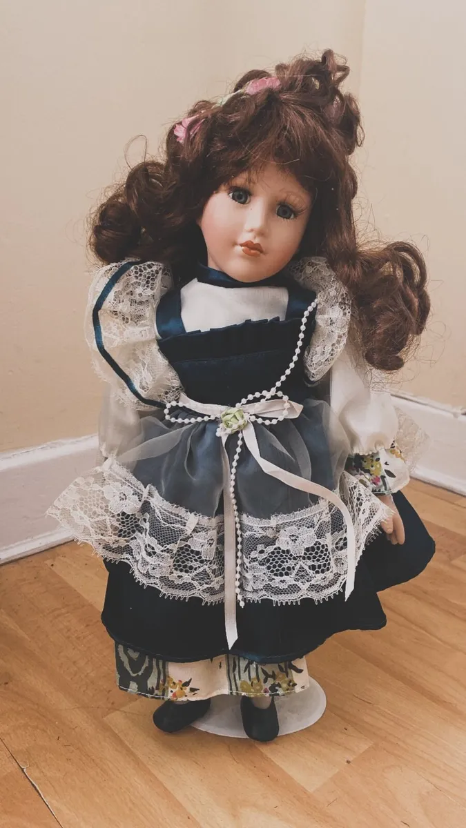 Porcelain dolls - Image 1