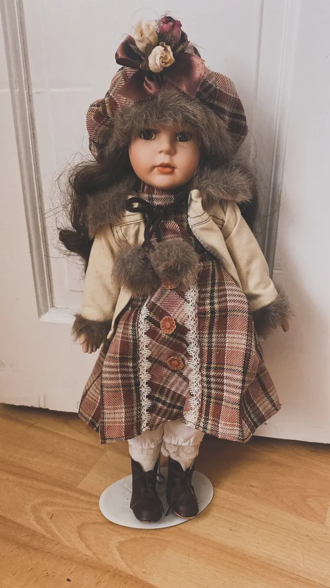 Porcelain dolls - Image 1