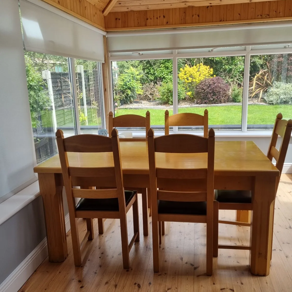 Solid Oak Table and six chairs - Image 2