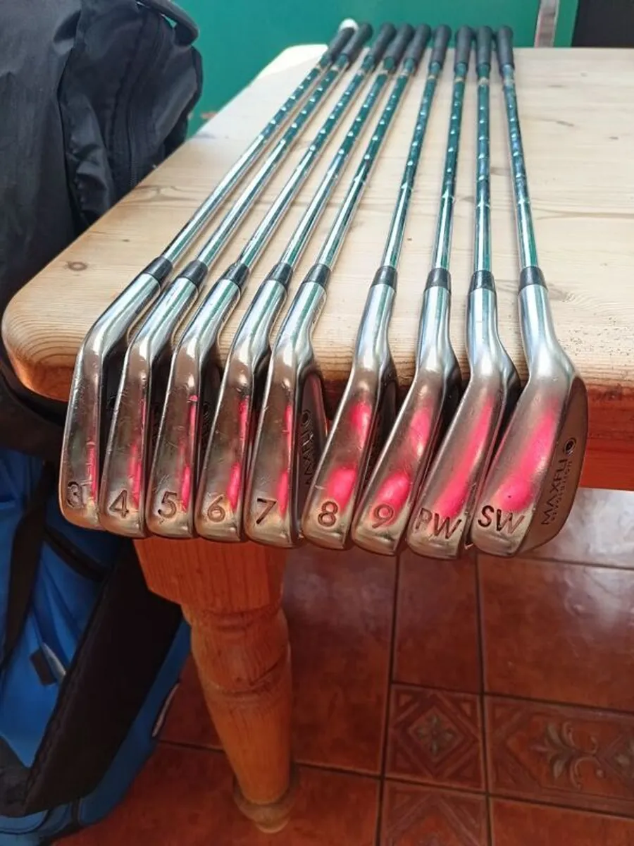 golf clubs - Image 1