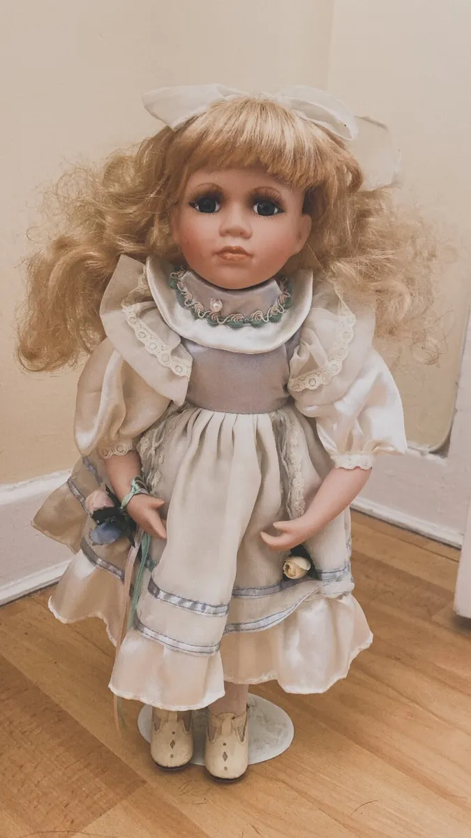 Porcelain dolls - Image 1