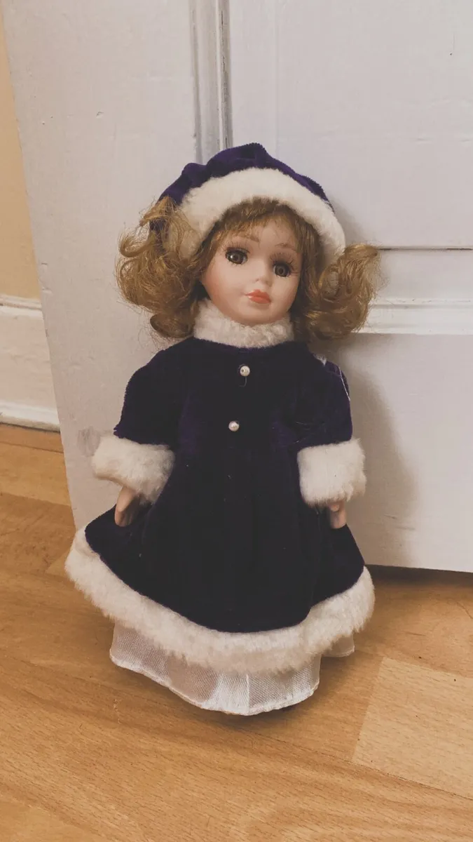 Porcelain dolls - Image 1