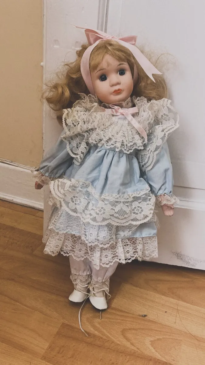 Porcelain dolls - Image 1