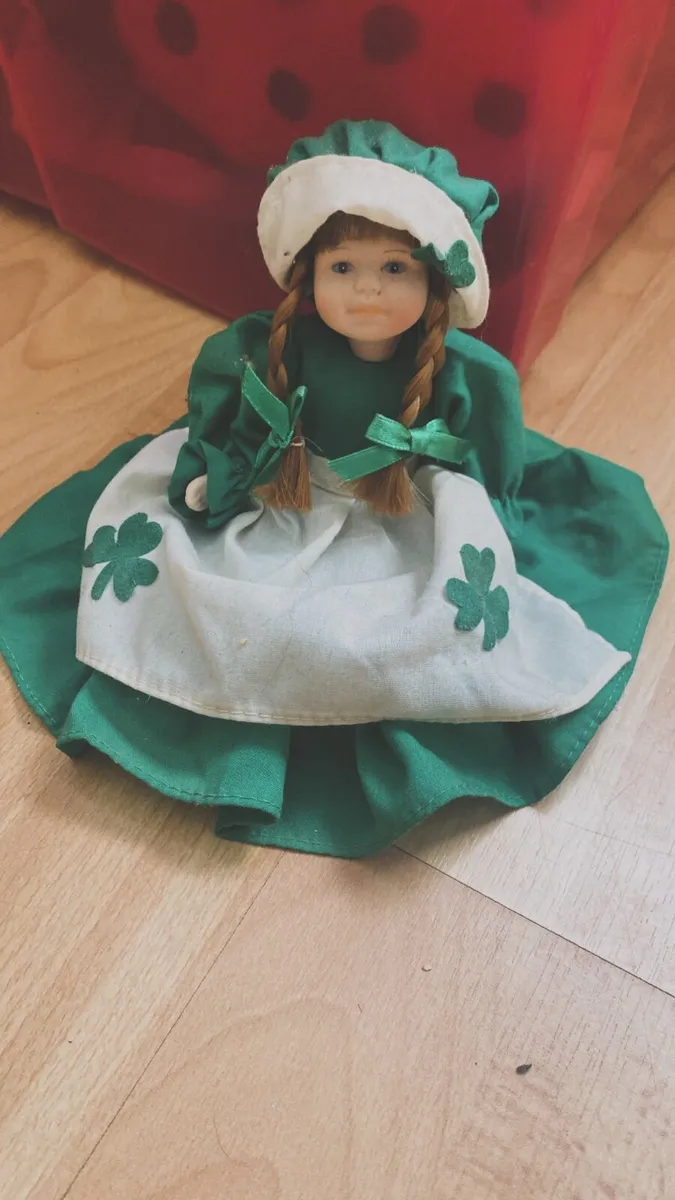 Irish porcelain doll & Ballerinas - Image 2