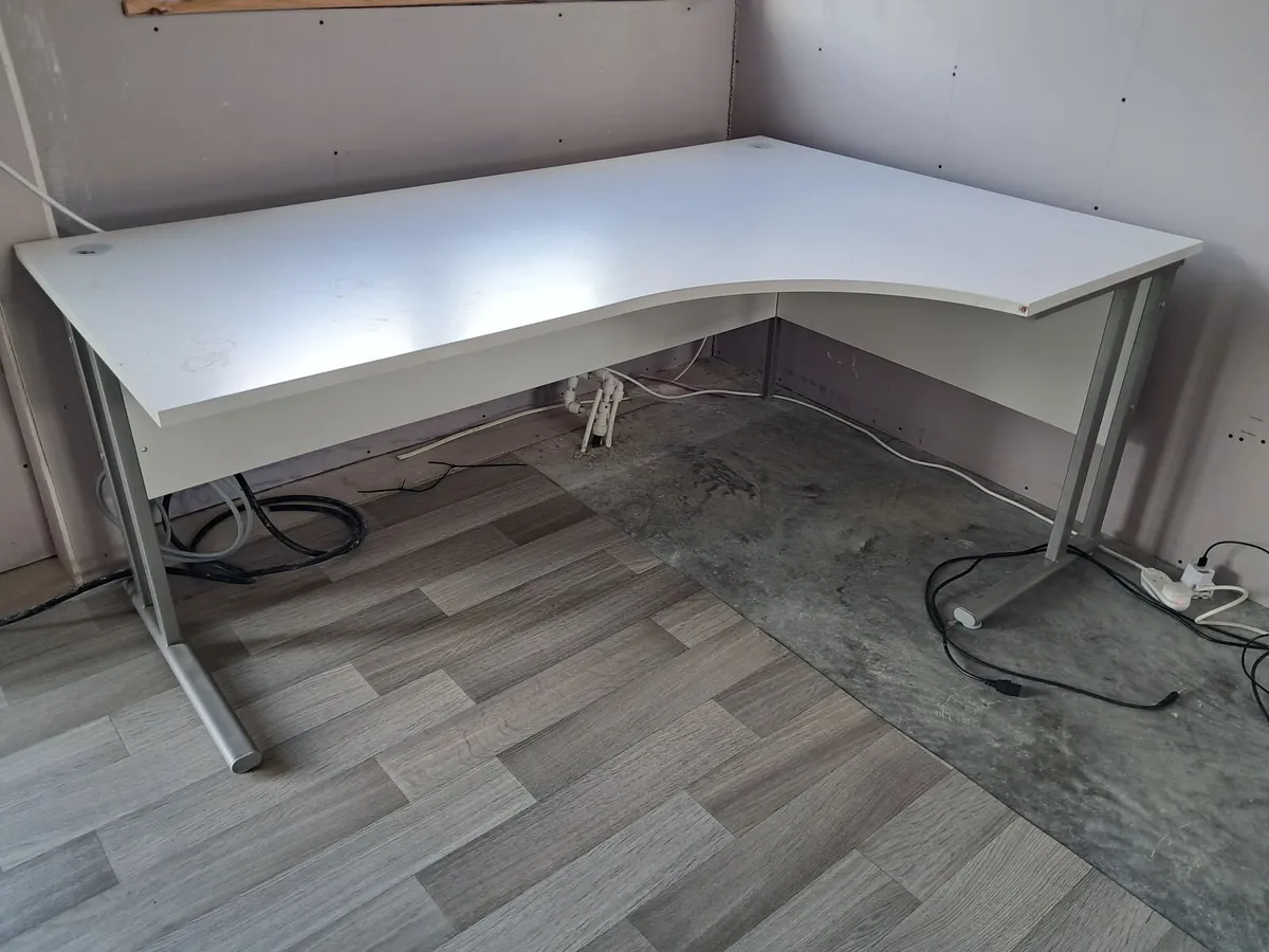 Computer Desk - Image 1
