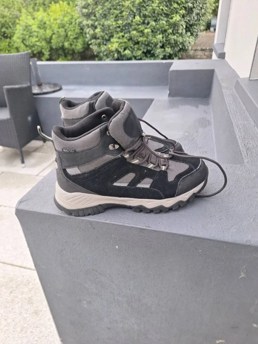 Crane  Black Hiking boots - Image 2
