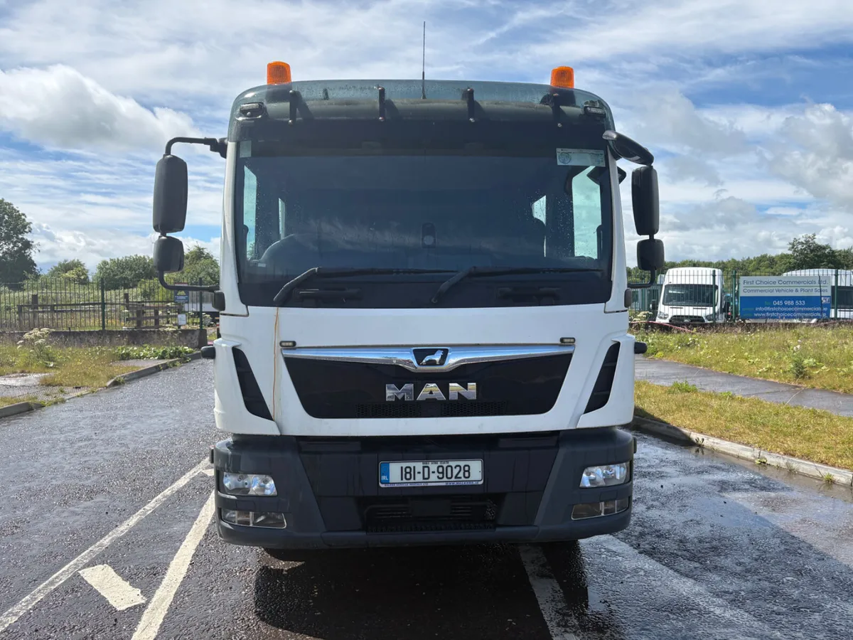 Man 12 Ton Crew Cab - Image 2