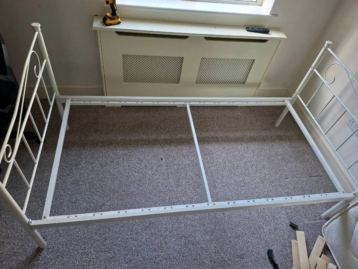 Single Bed - Image 3